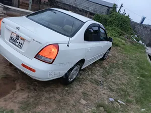 Hyundai Elantra 2003 White