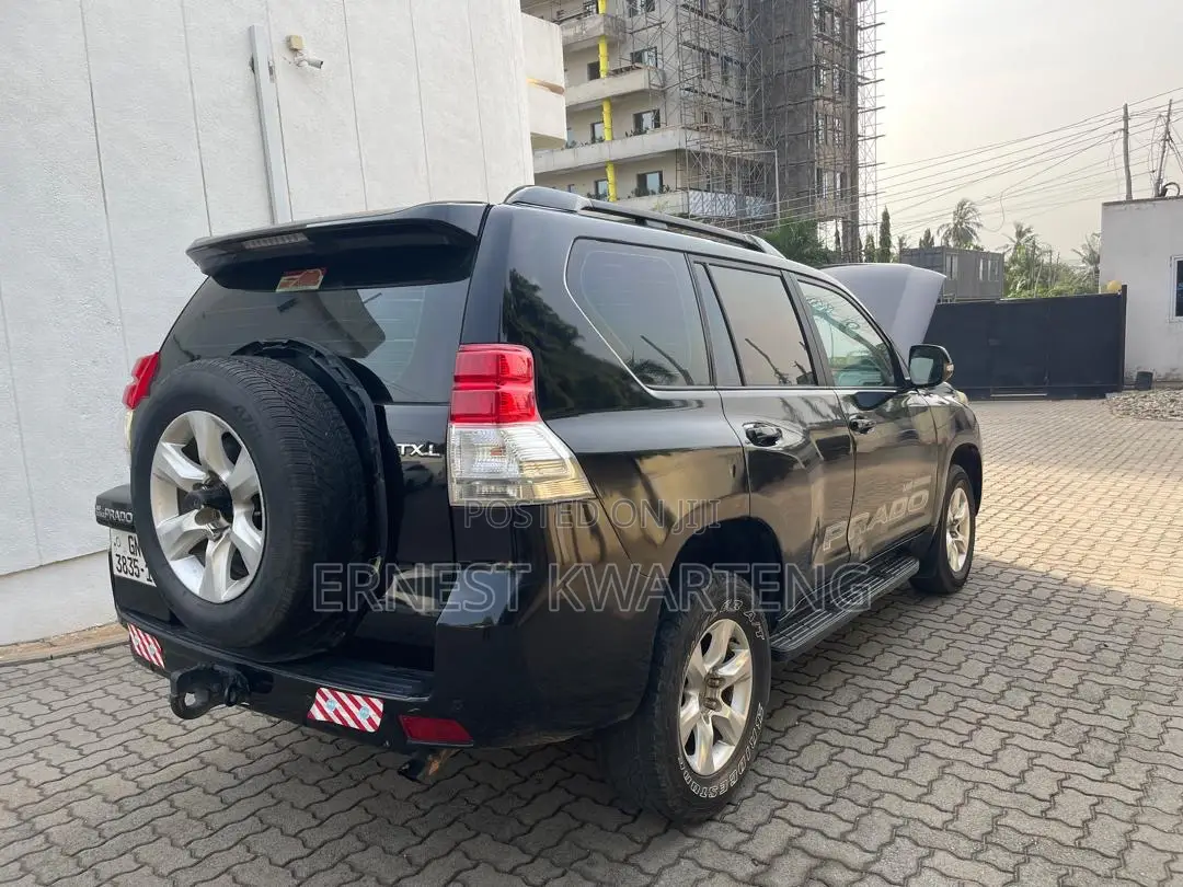 Toyota Land Cruiser Prado 2013 Black