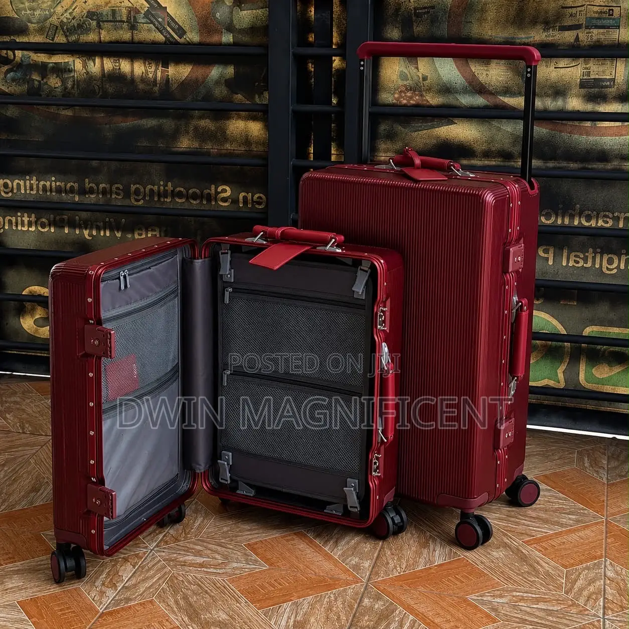 360 Degree Spinner Wheels, Security Locks and Cup Holder