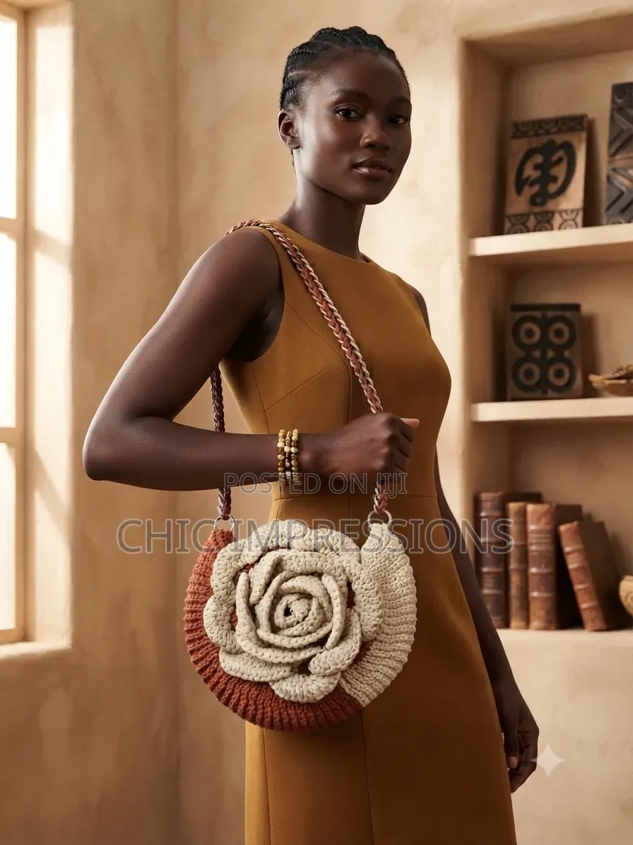Curved Elegance Crochet Bag