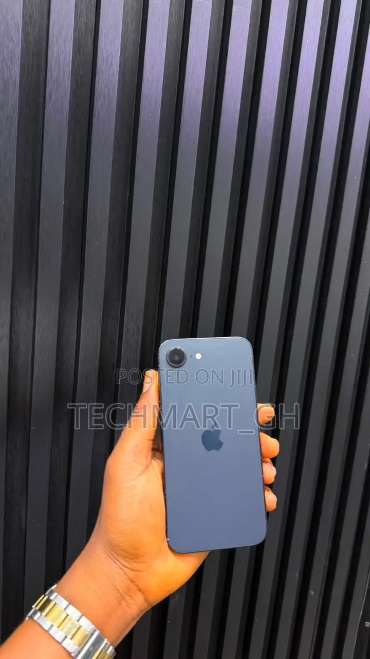 Apple iPhone 16e 128 GB Black