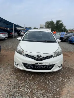 Toyota Vitz 2013 White