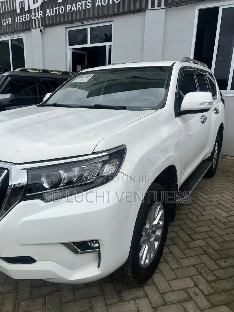 Toyota Land Cruiser 2019 White