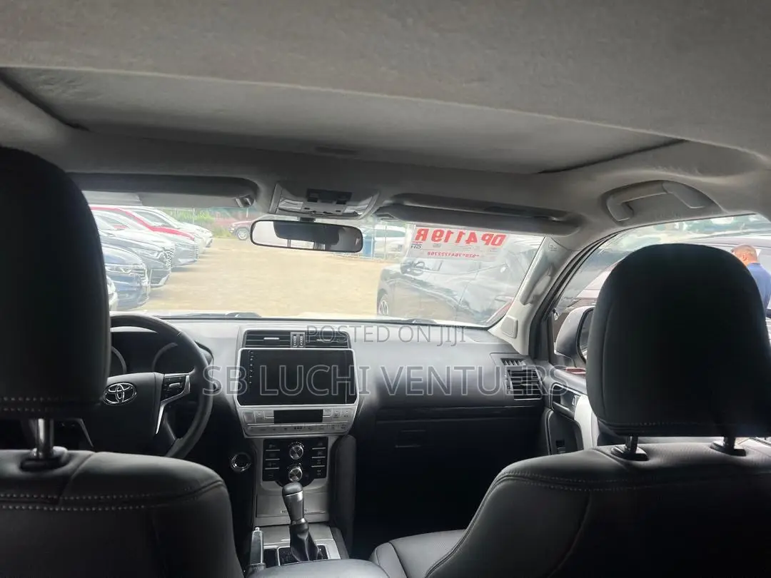 Toyota Land Cruiser 2019 White
