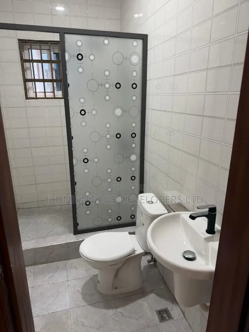 2bdrm Apartment in Ars, East Legon for rent