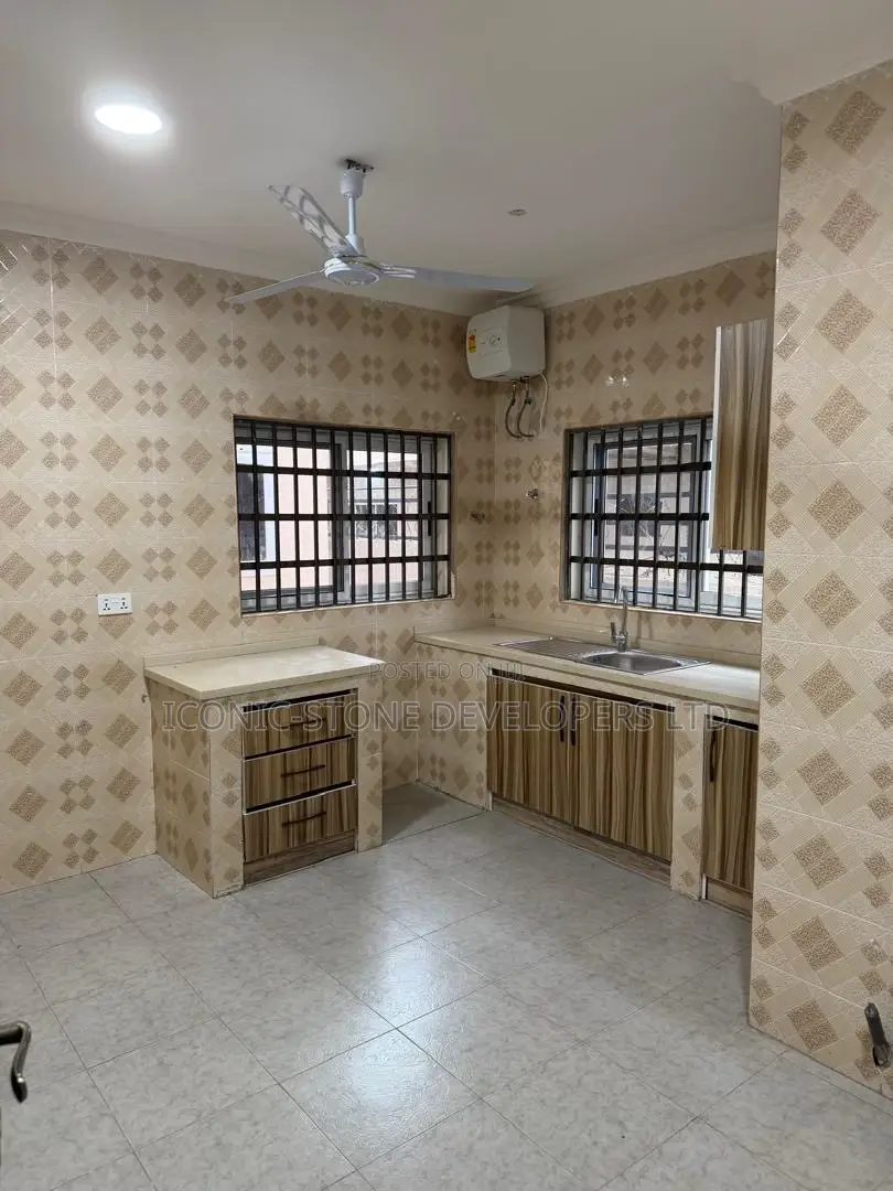 2bdrm Apartment in Ars, East Legon for rent