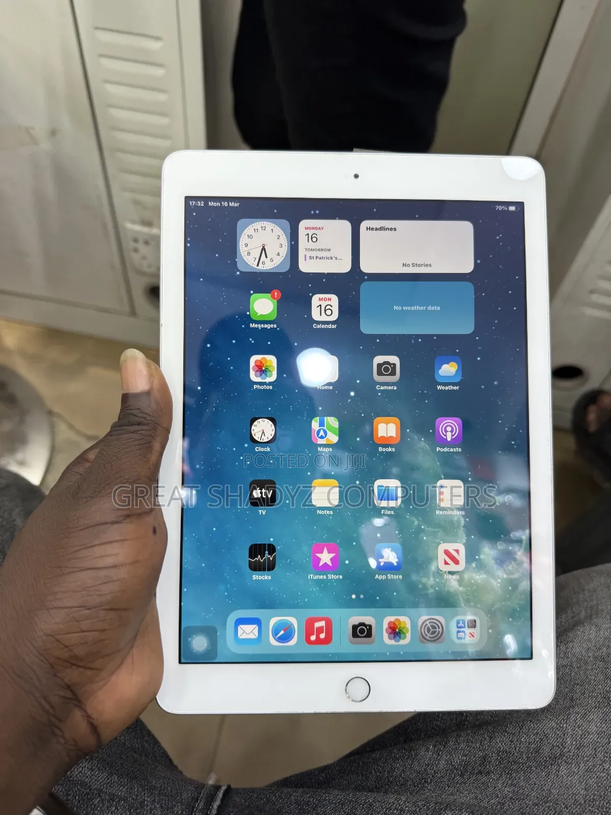 Apple iPad Wi-Fi 128 GB White
