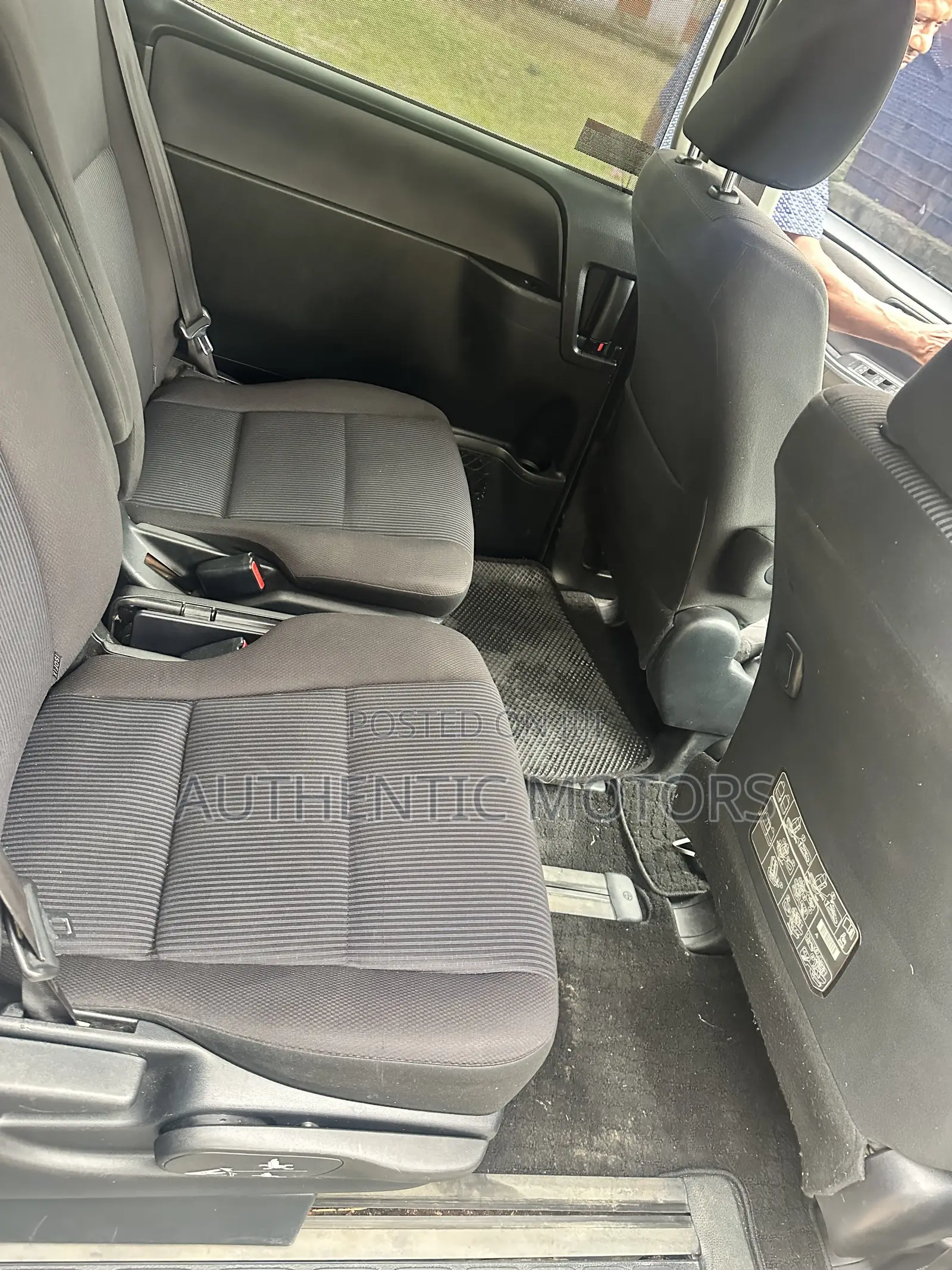 Toyota Voxy 2014 Gray