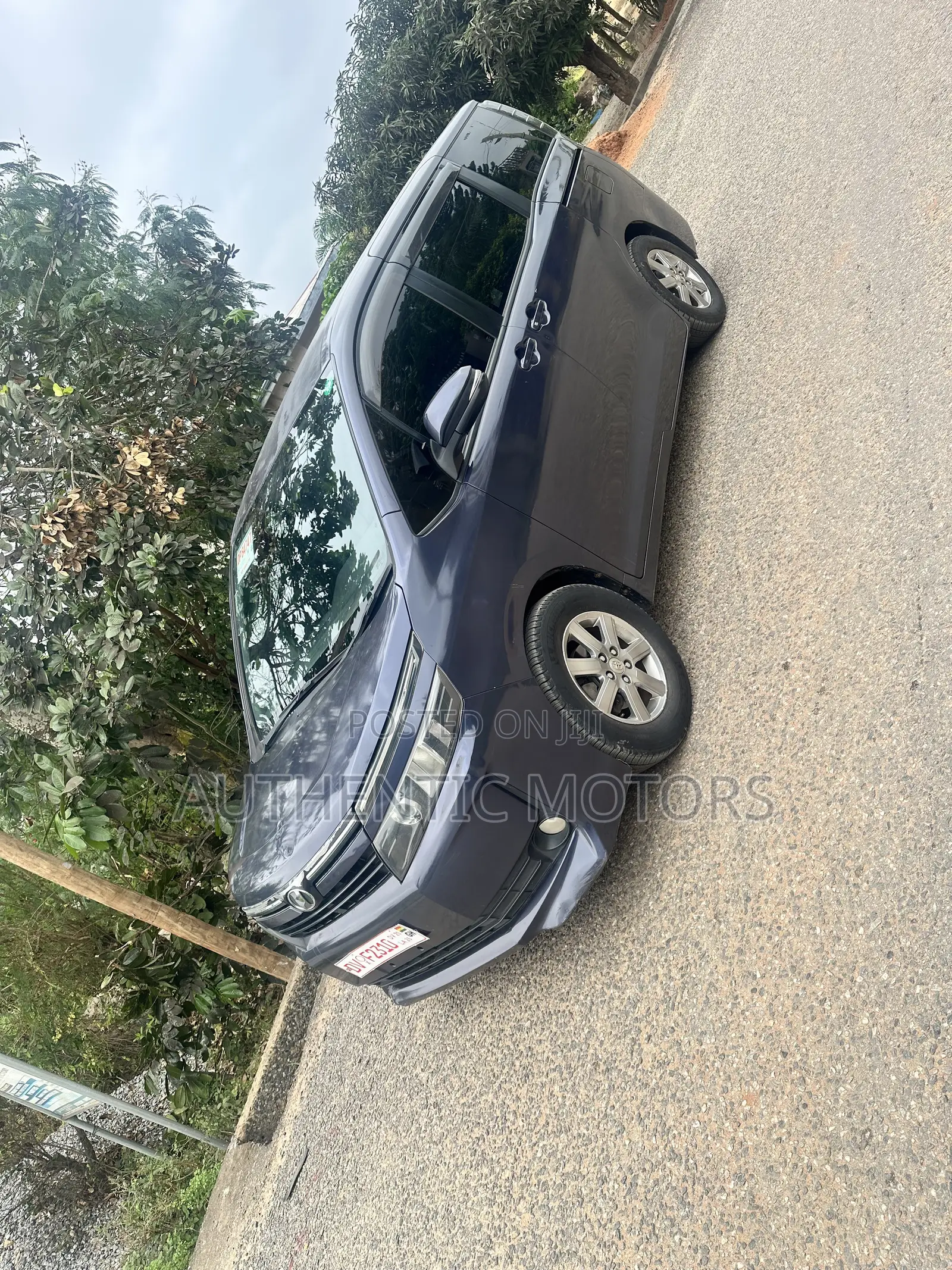 Toyota Voxy 2014 Gray