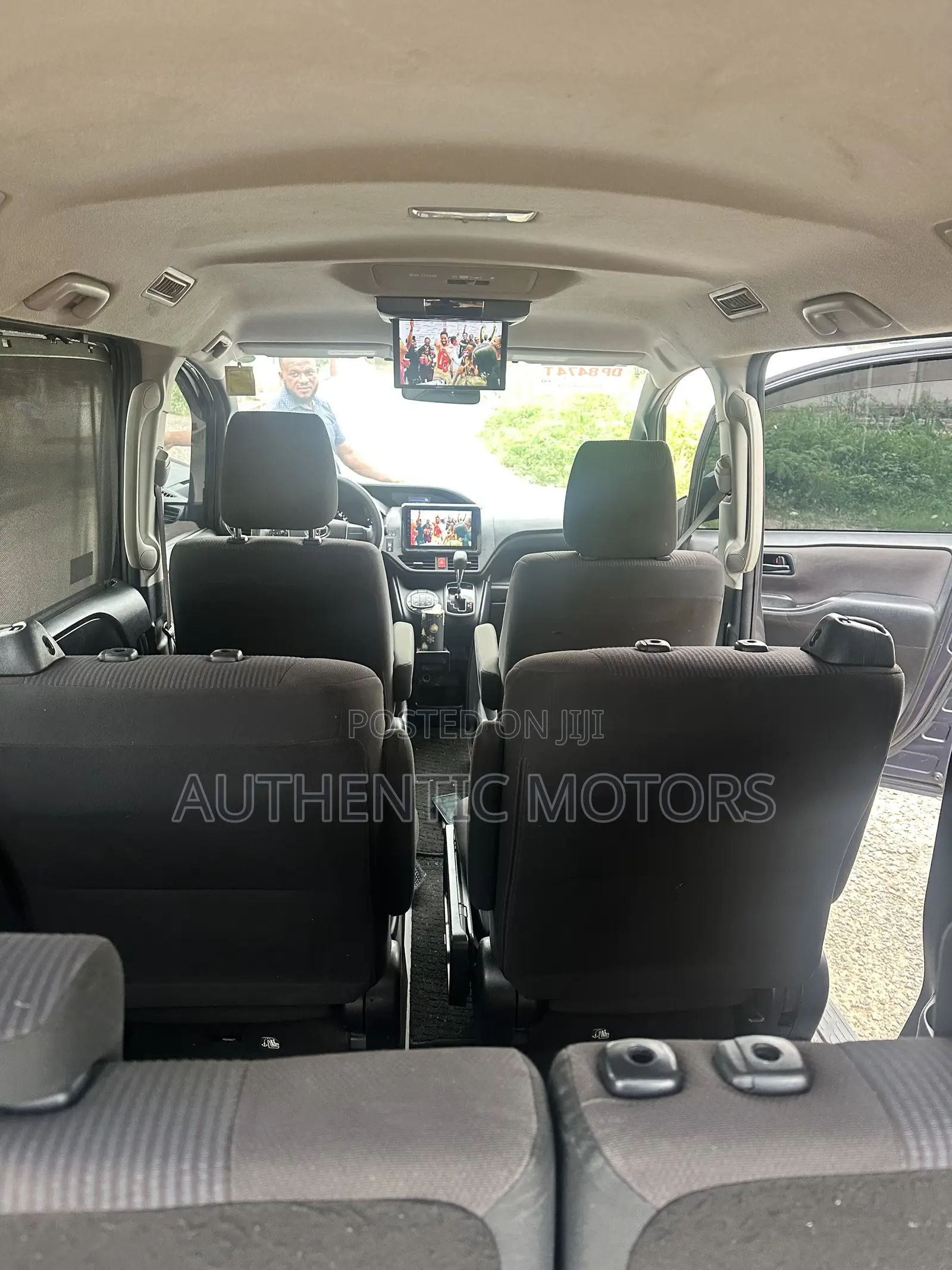 Toyota Voxy 2014 Gray