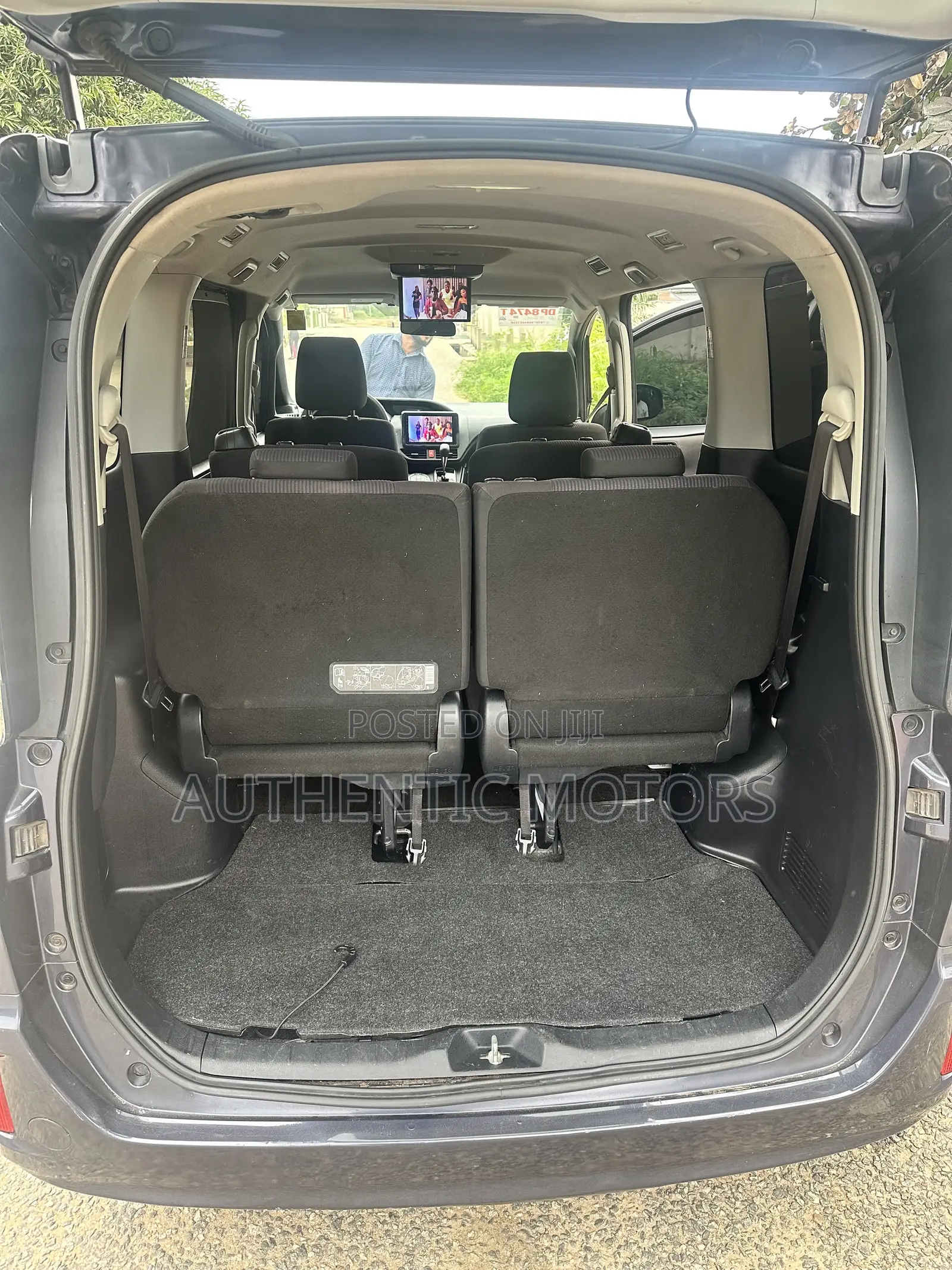 Toyota Voxy 2014 Gray