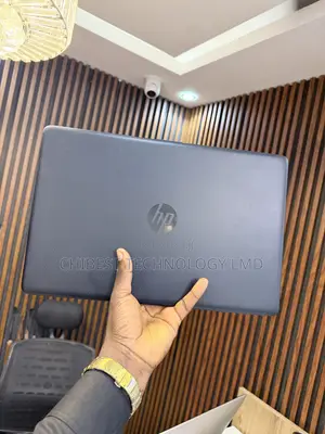 Laptop HP 15-da2933nia 8GB Intel Celeron HDD 500GB