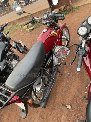 TVS HLX Plus ES 2025 Red