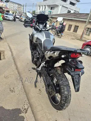 Honda 2020 Gray
