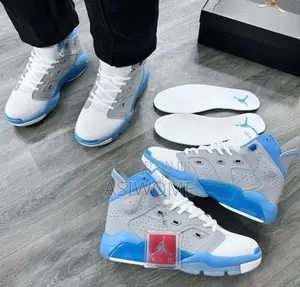 Classic Court Sneakers