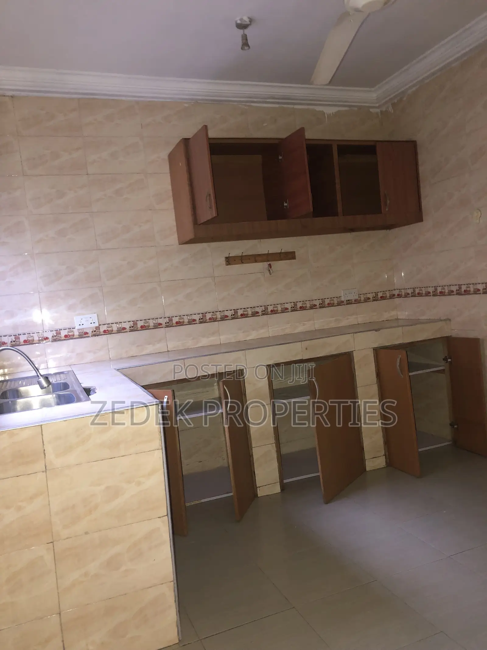 3bdrm House in Kwabenya Acp Road, Ashomang Estate for rent