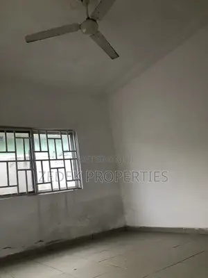 3bdrm House in Kwabenya Acp Road, Ashomang Estate for rent