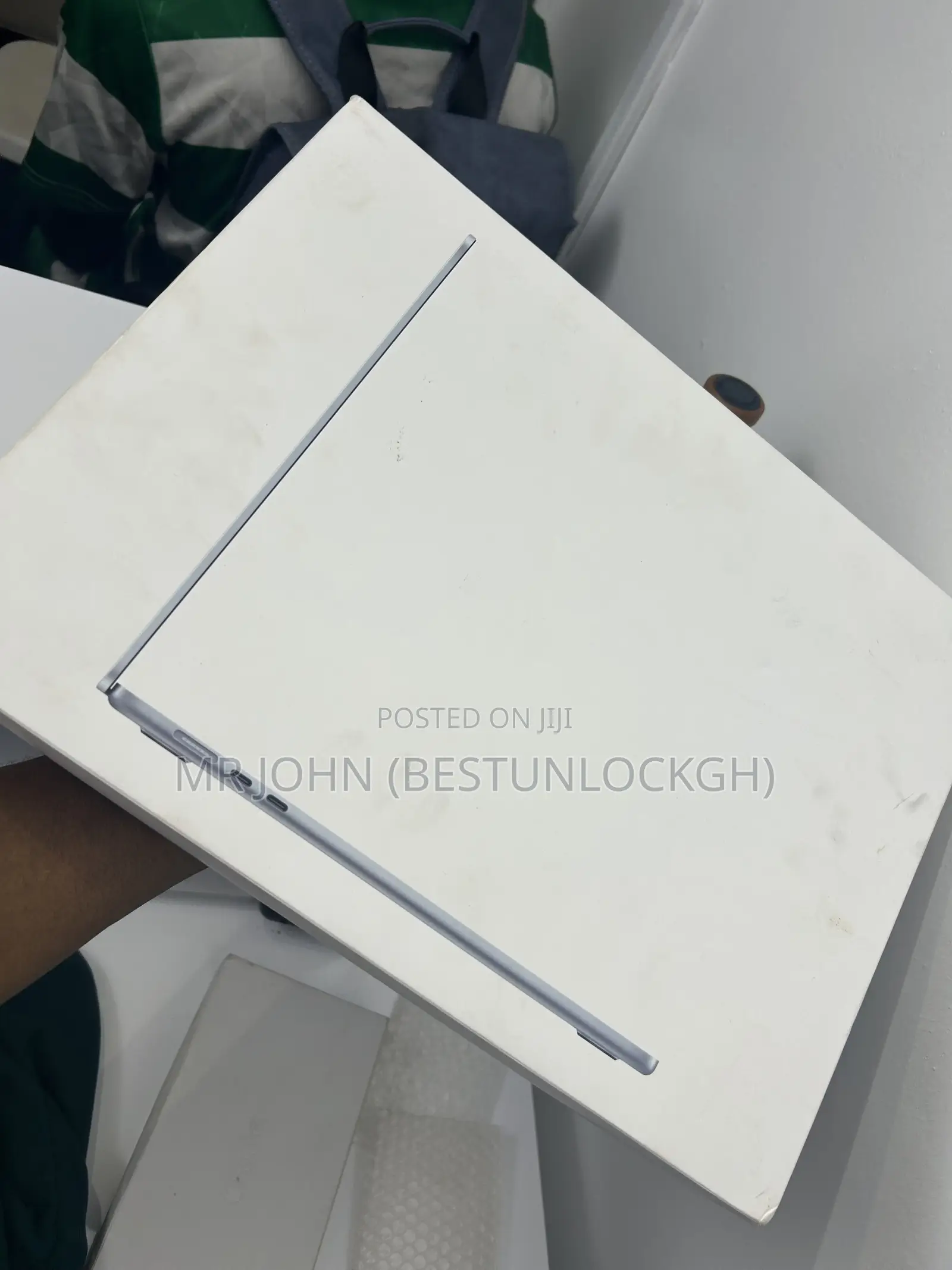 New Laptop Apple MacBook Air 2025 M4 16GB Apple M4 SSD 256GB