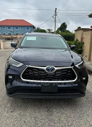 Toyota Highlander Hybrid 2022 Blue