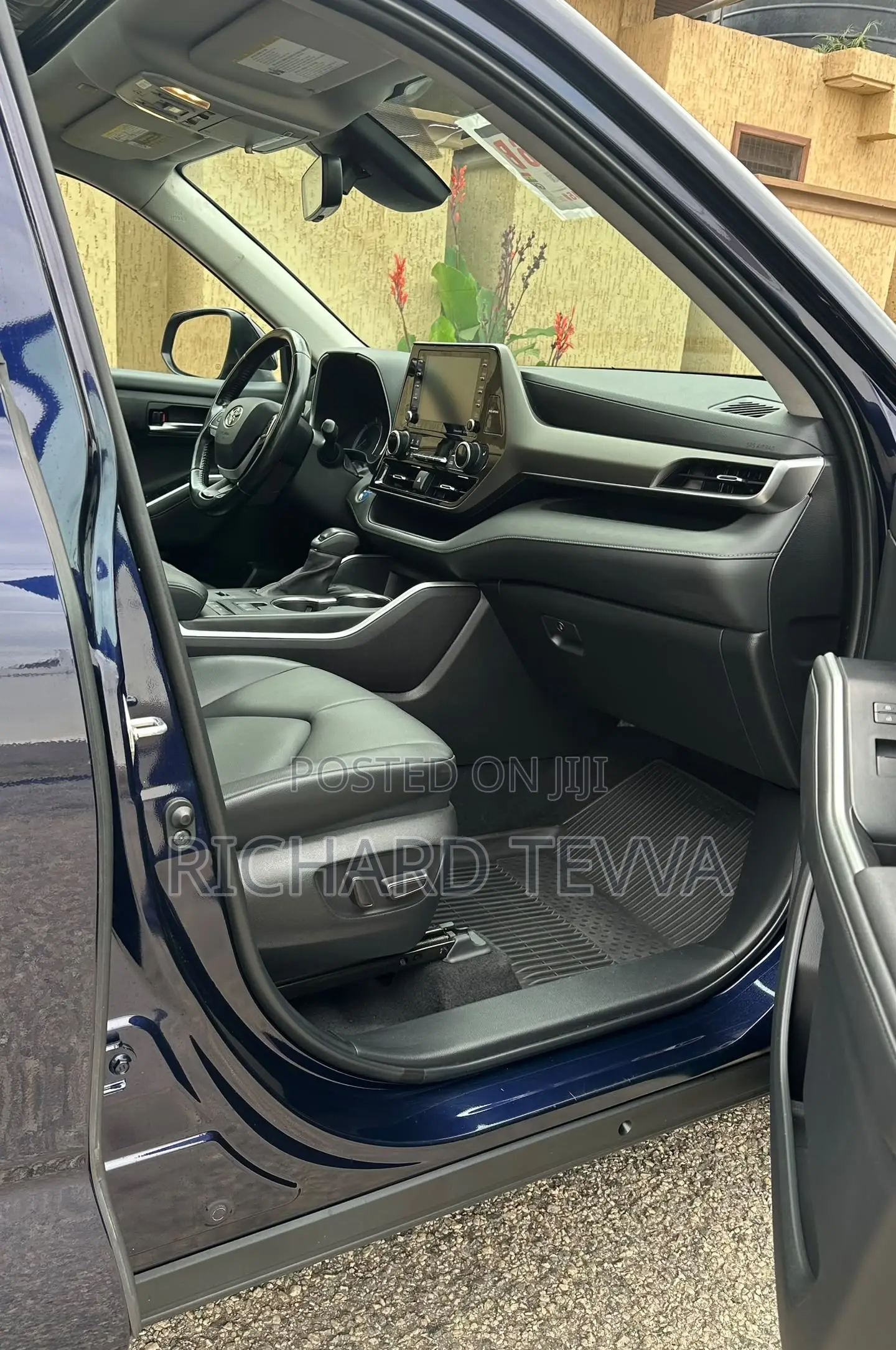 Toyota Highlander Hybrid 2022 Blue