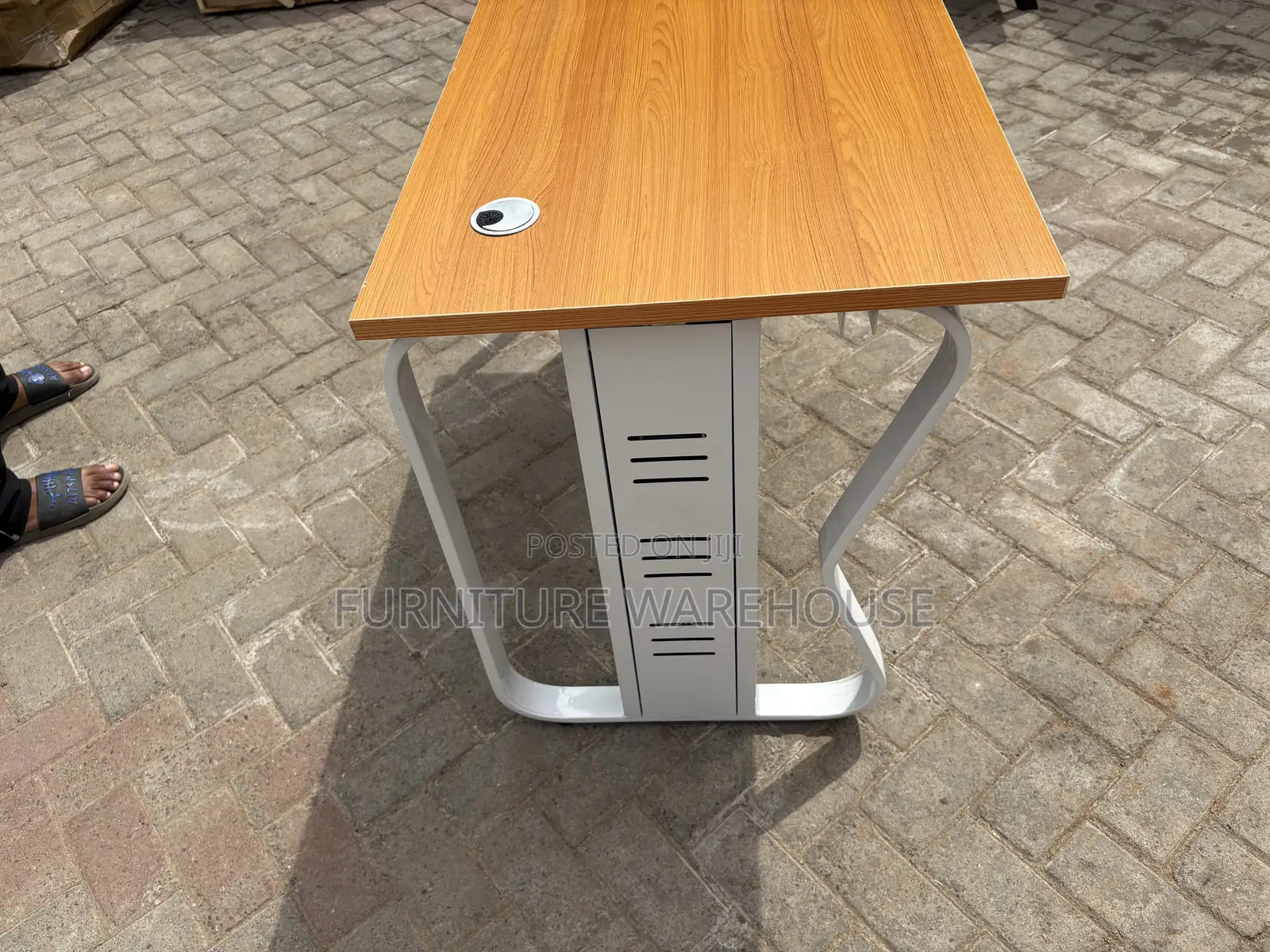 Modern Study Table (1.2m )