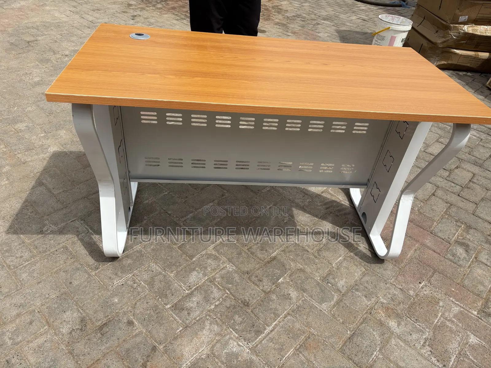 Modern Study Table (1.2m )