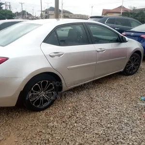 Toyota Corolla 2018 Silver