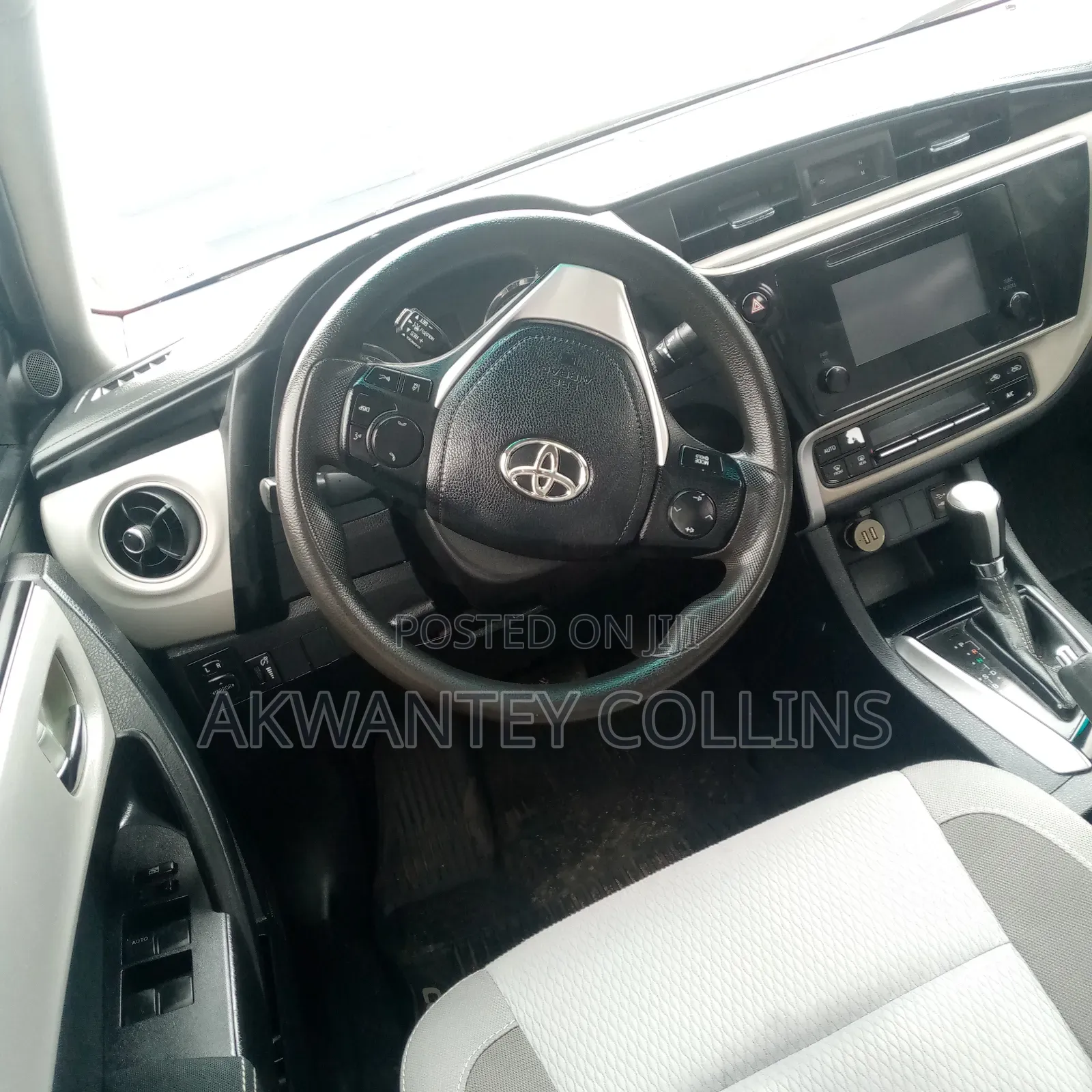 Toyota Corolla 2018 Silver