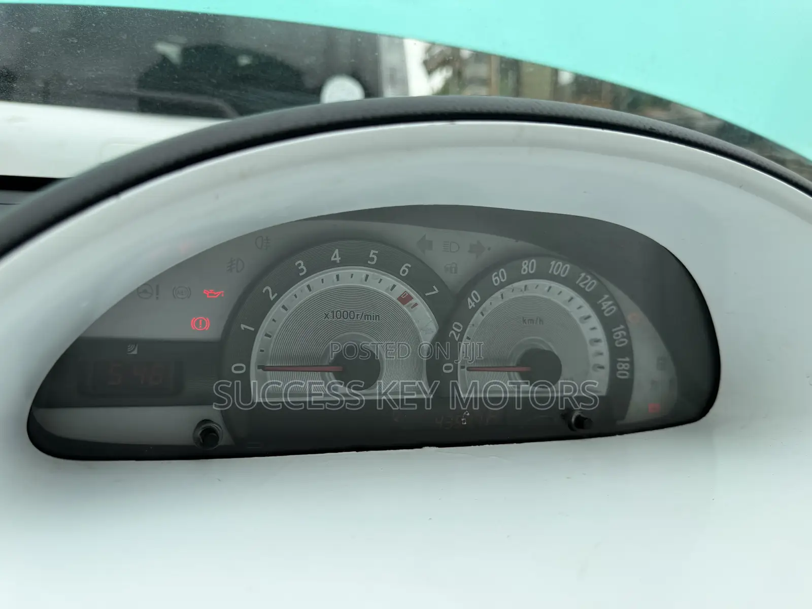Toyota Sienta 1.5 FWD 2013 Green
