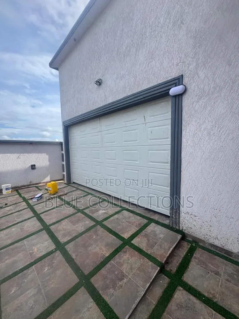 Foreign Automatic Garage Door Opener