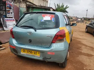 Toyota Vitz 1.0 FWD 3dr 2010 Green