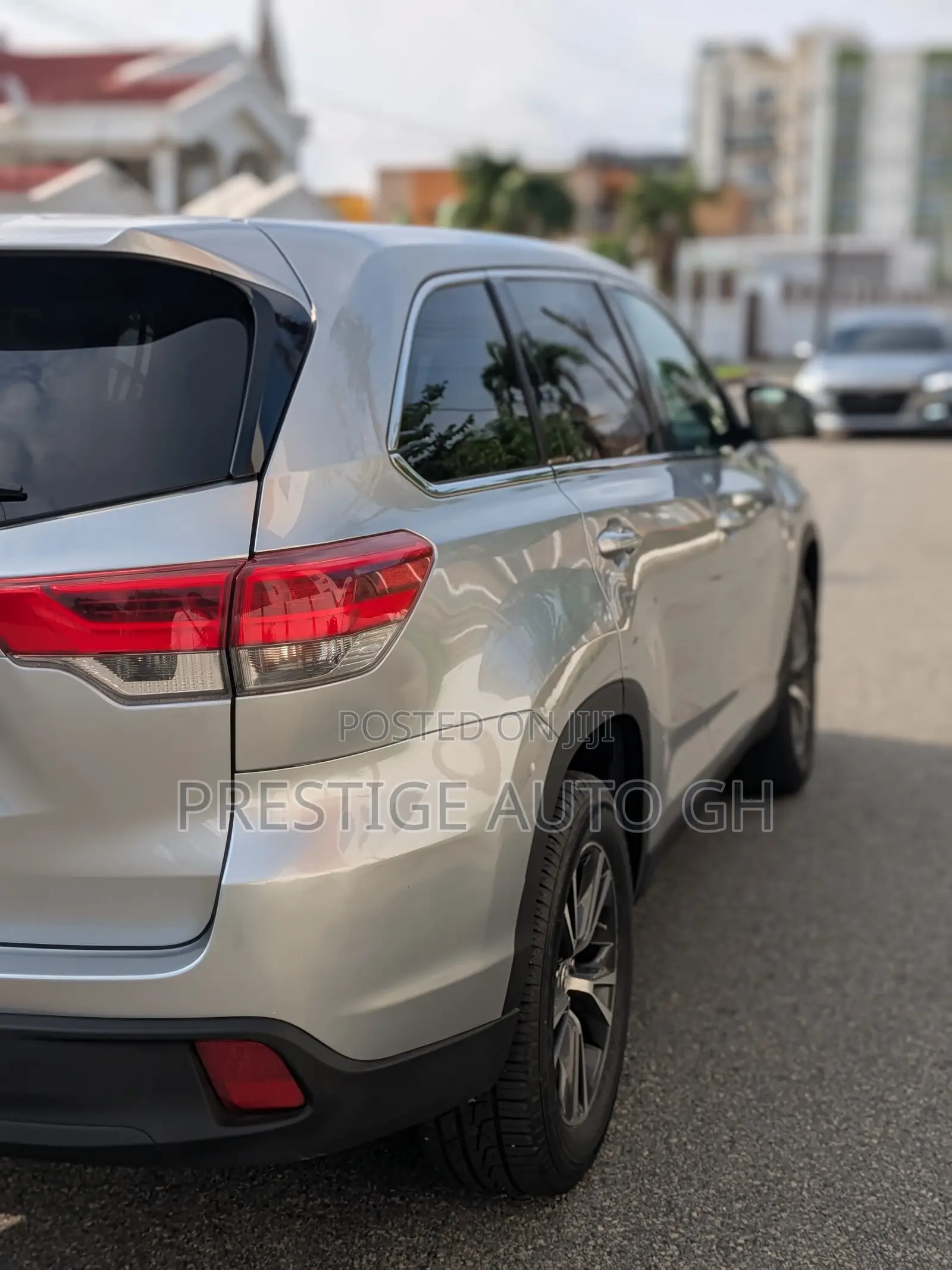 Toyota Highlander LE 2019 Silver