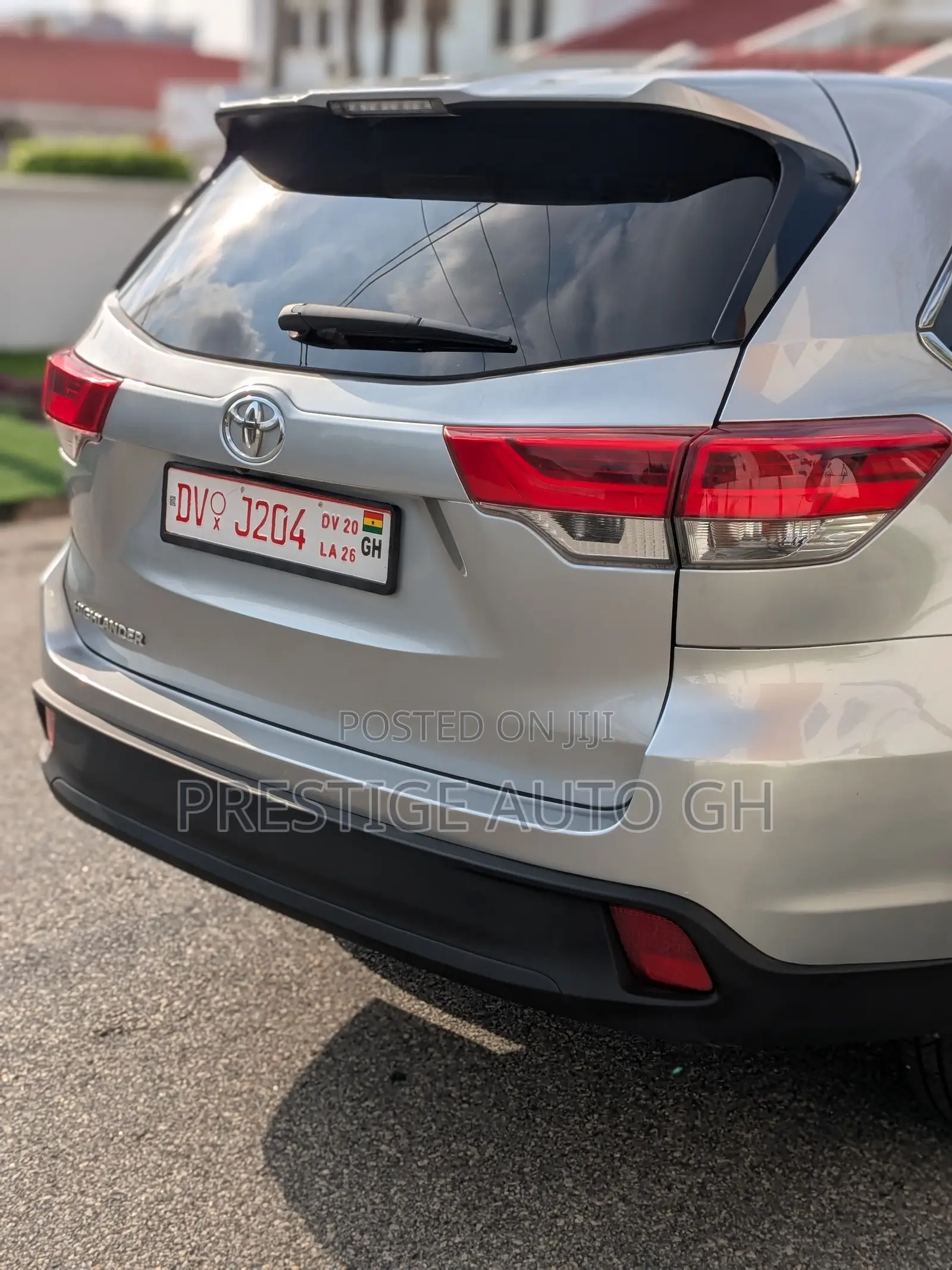 Toyota Highlander LE 2019 Silver