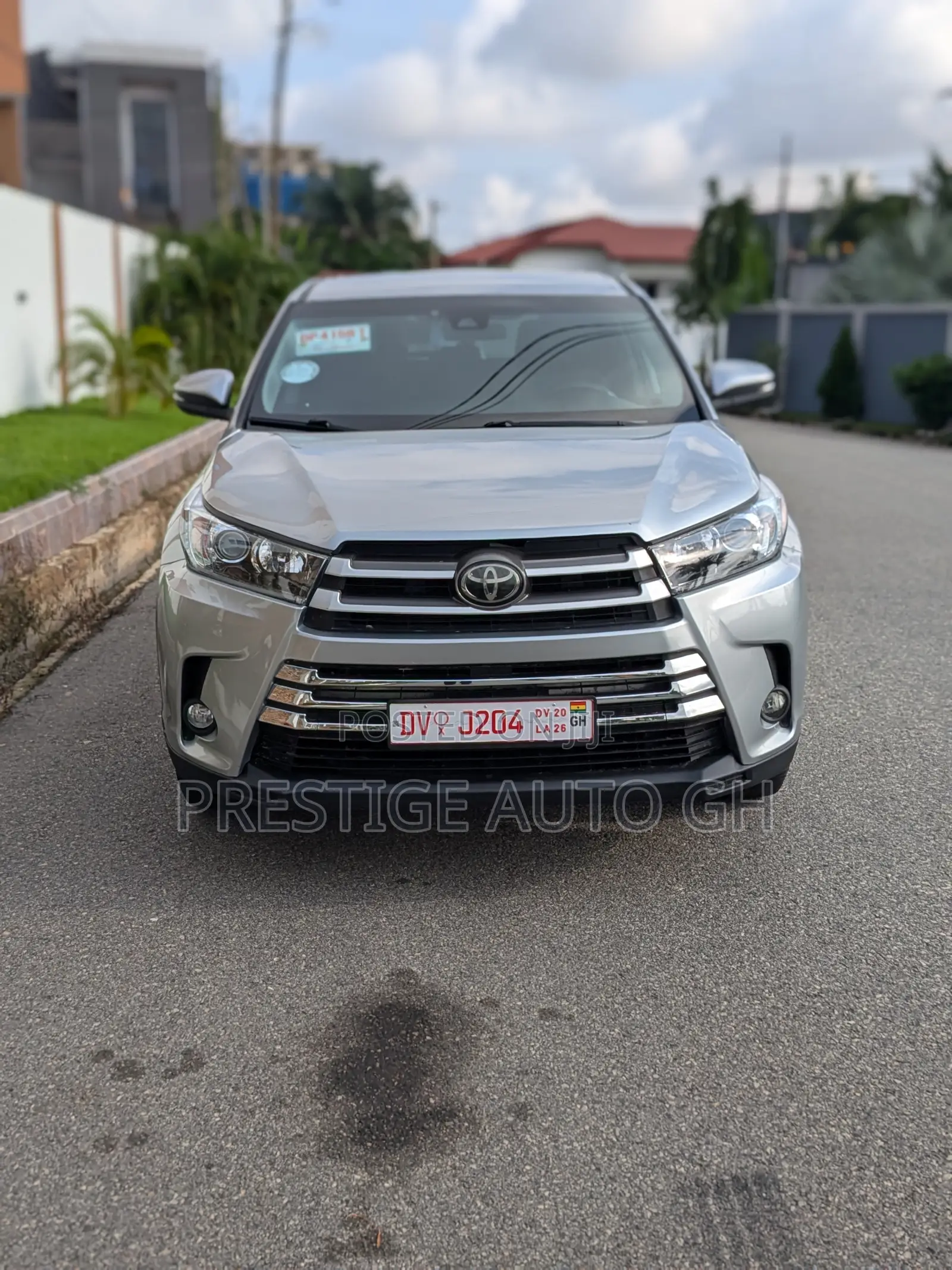 Toyota Highlander LE 2019 Silver