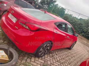 Hyundai Elantra 2014 Red