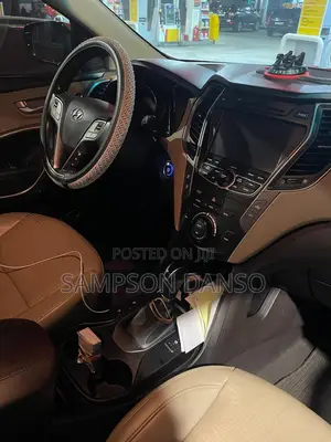 Hyundai Santa Fe Limited 4dr SUV (3.3L 6cyl 6A) 2015 Gold