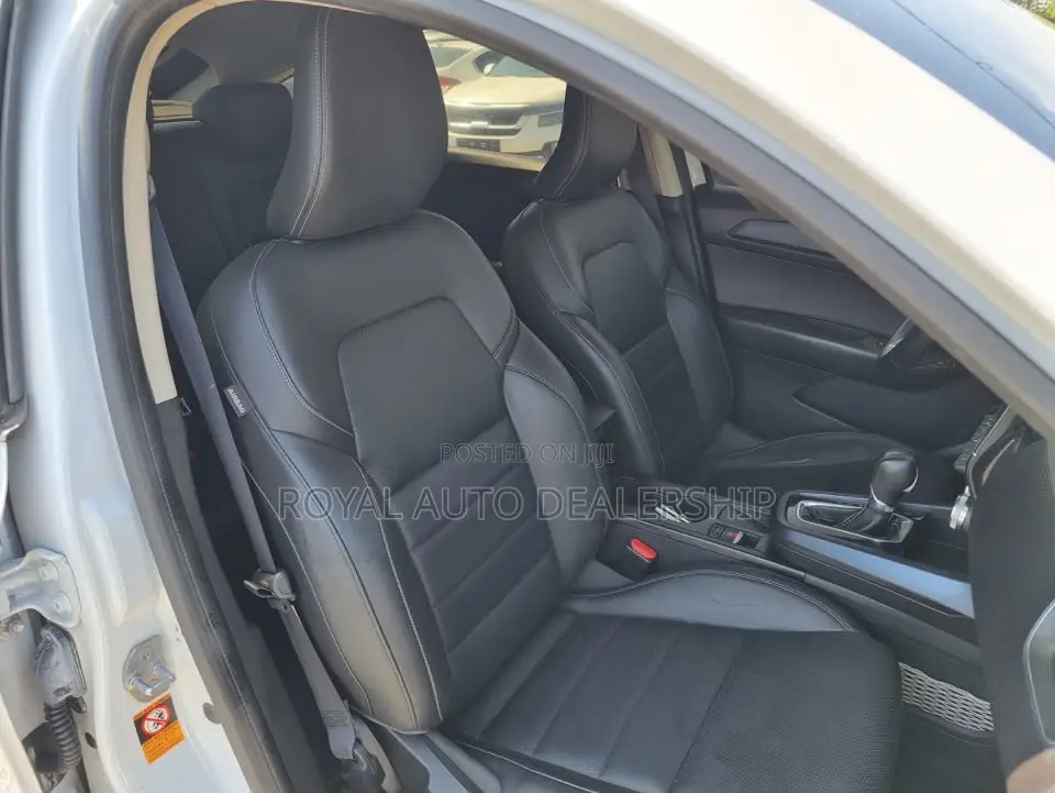 Renault 30 2021 White