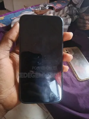 New Apple iPhone 11 128 GB Black