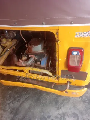 Bajaj RE 2024 Yellow