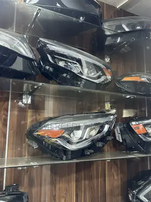Mercedes Benz GLA 2020 2021 2020 2023 Headlight Complete Pair