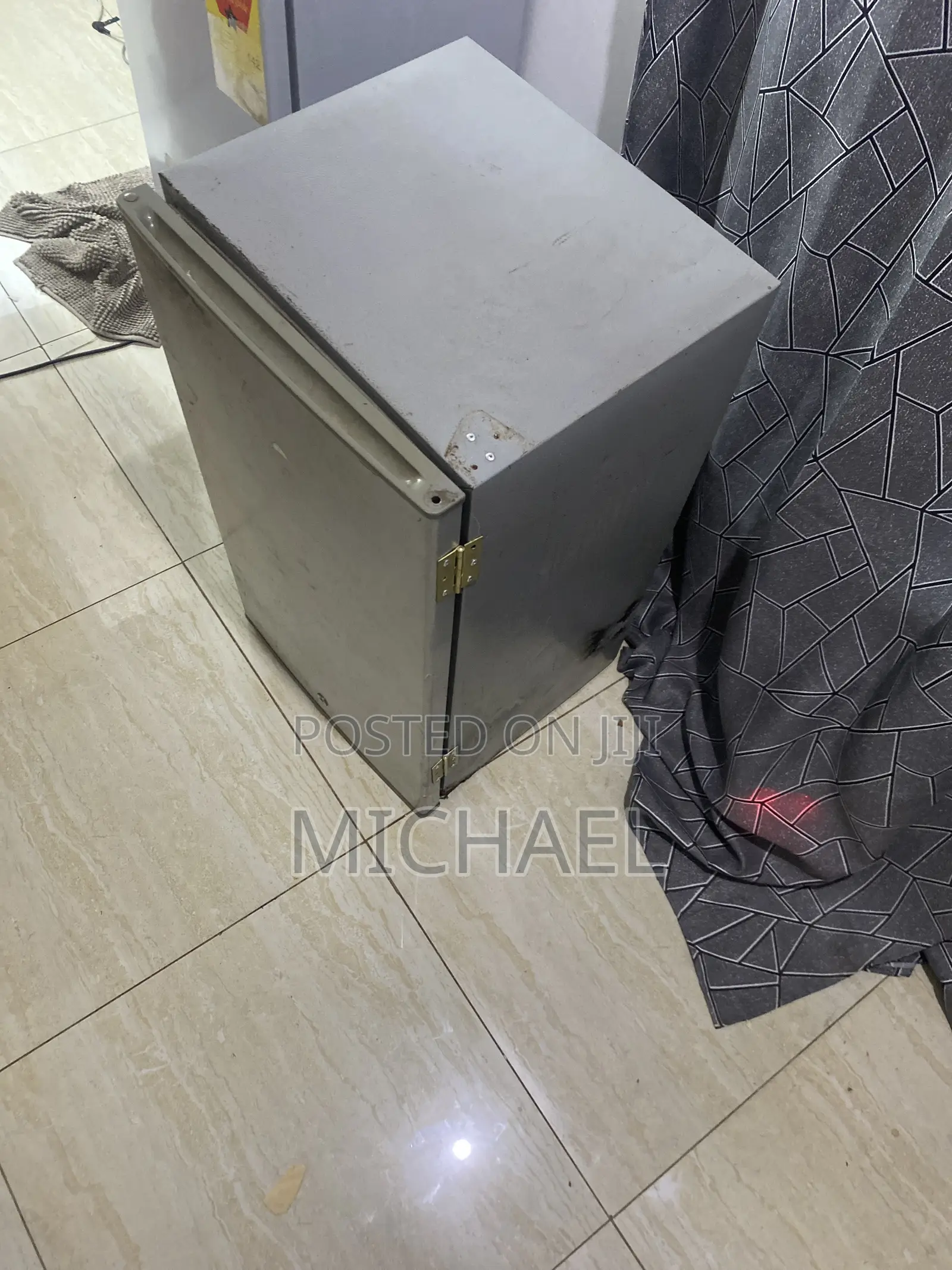 Tabletop Fridge