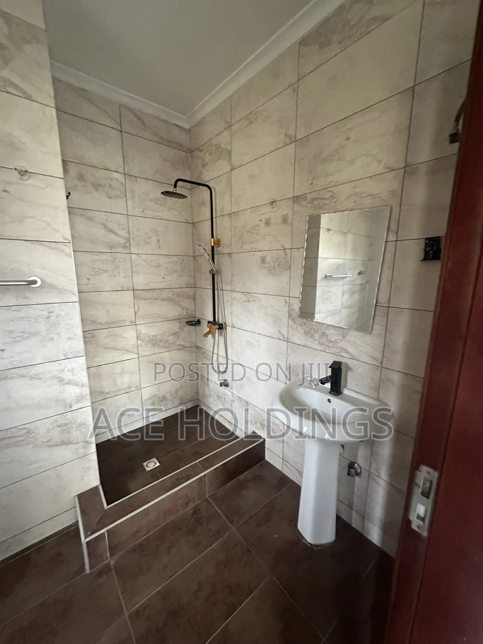 2bdrm Apartment in Nmai Dzorn, School Junction for rent