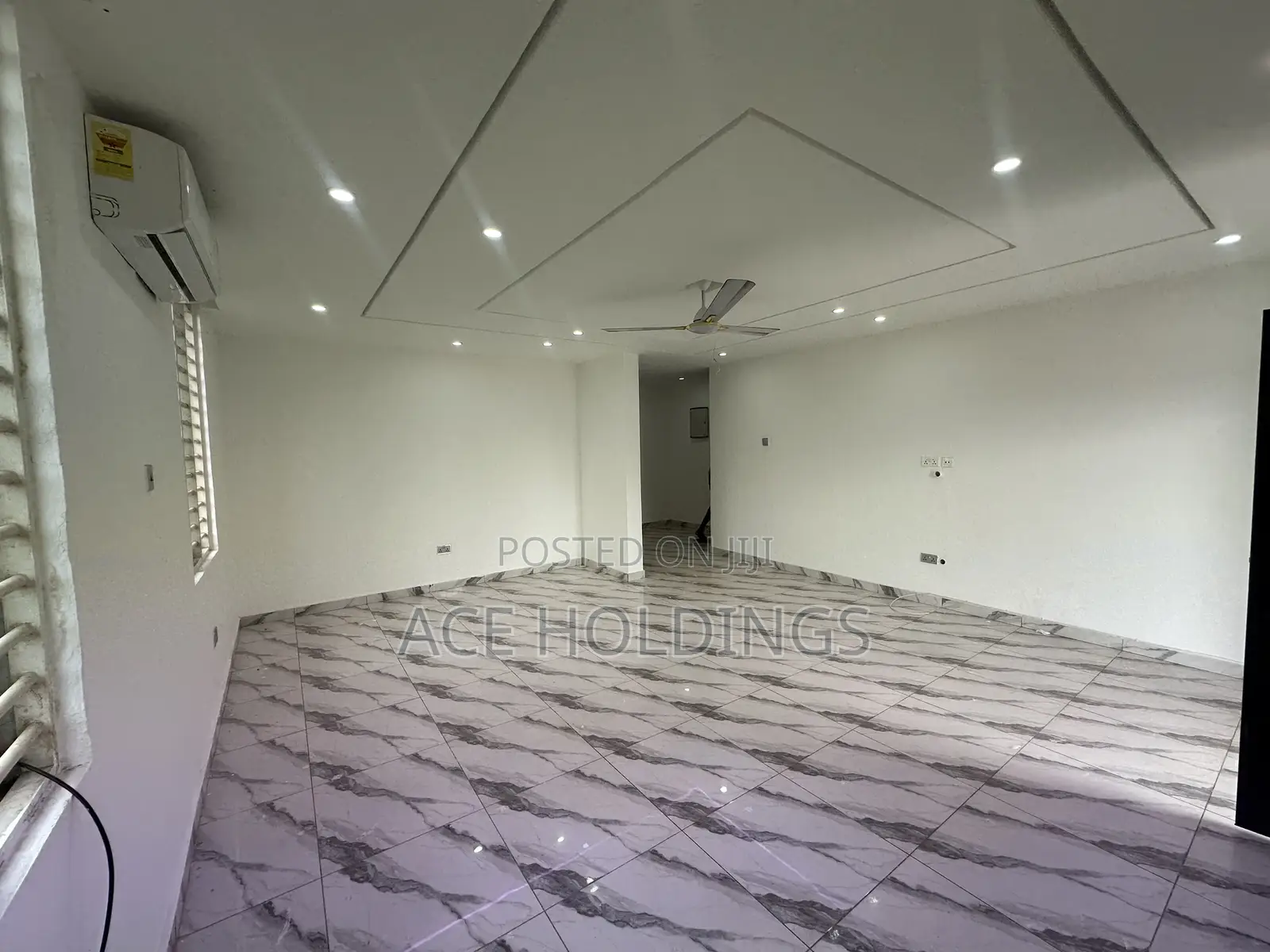 2bdrm Apartment in Lakeside for rent