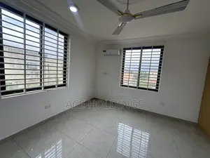 2bdrm Apartment in Lakeside for rent