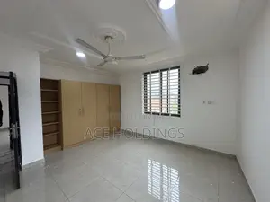 2bdrm Apartment in Lakeside for rent