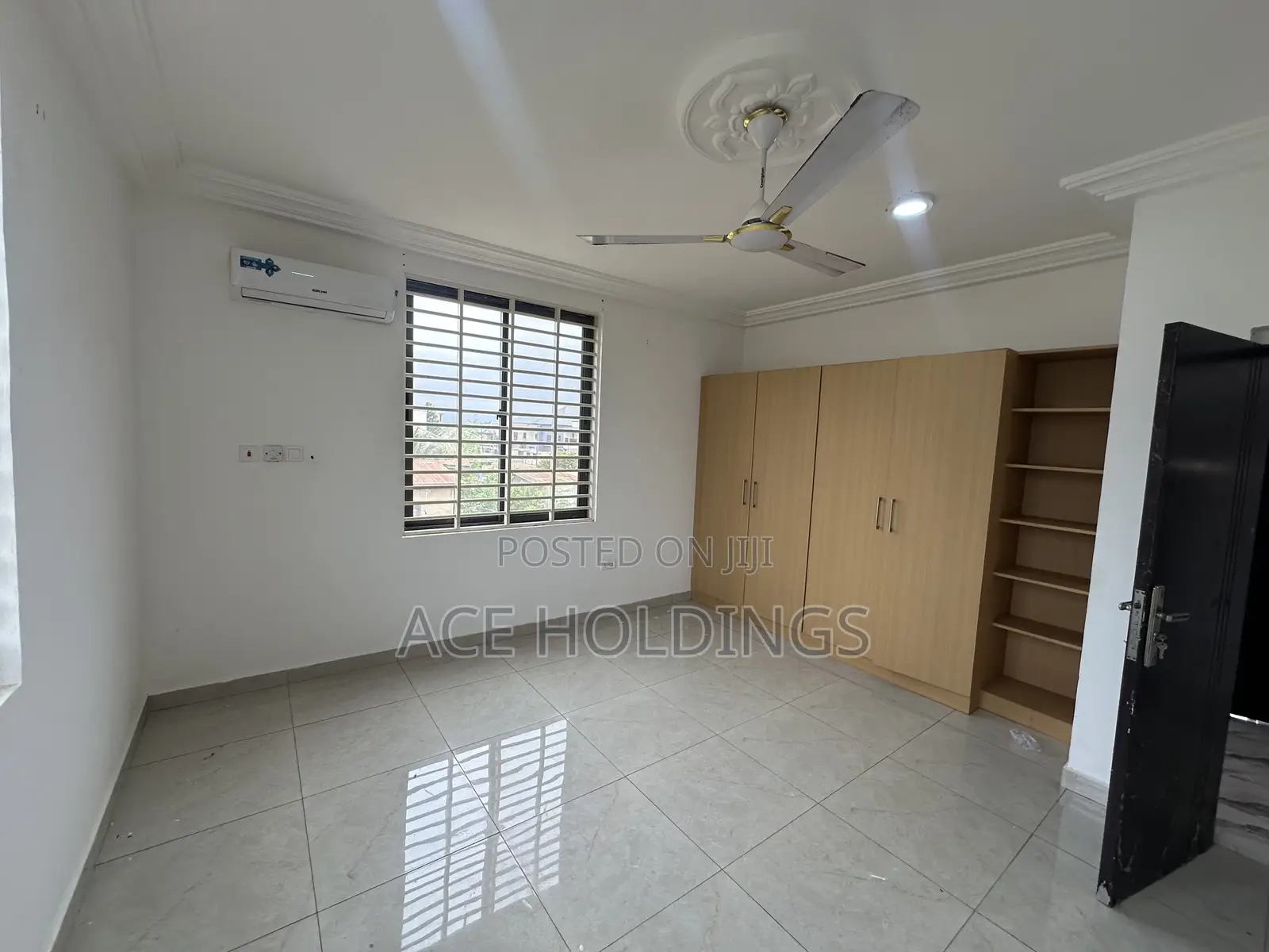 2bdrm Apartment in Lakeside for rent