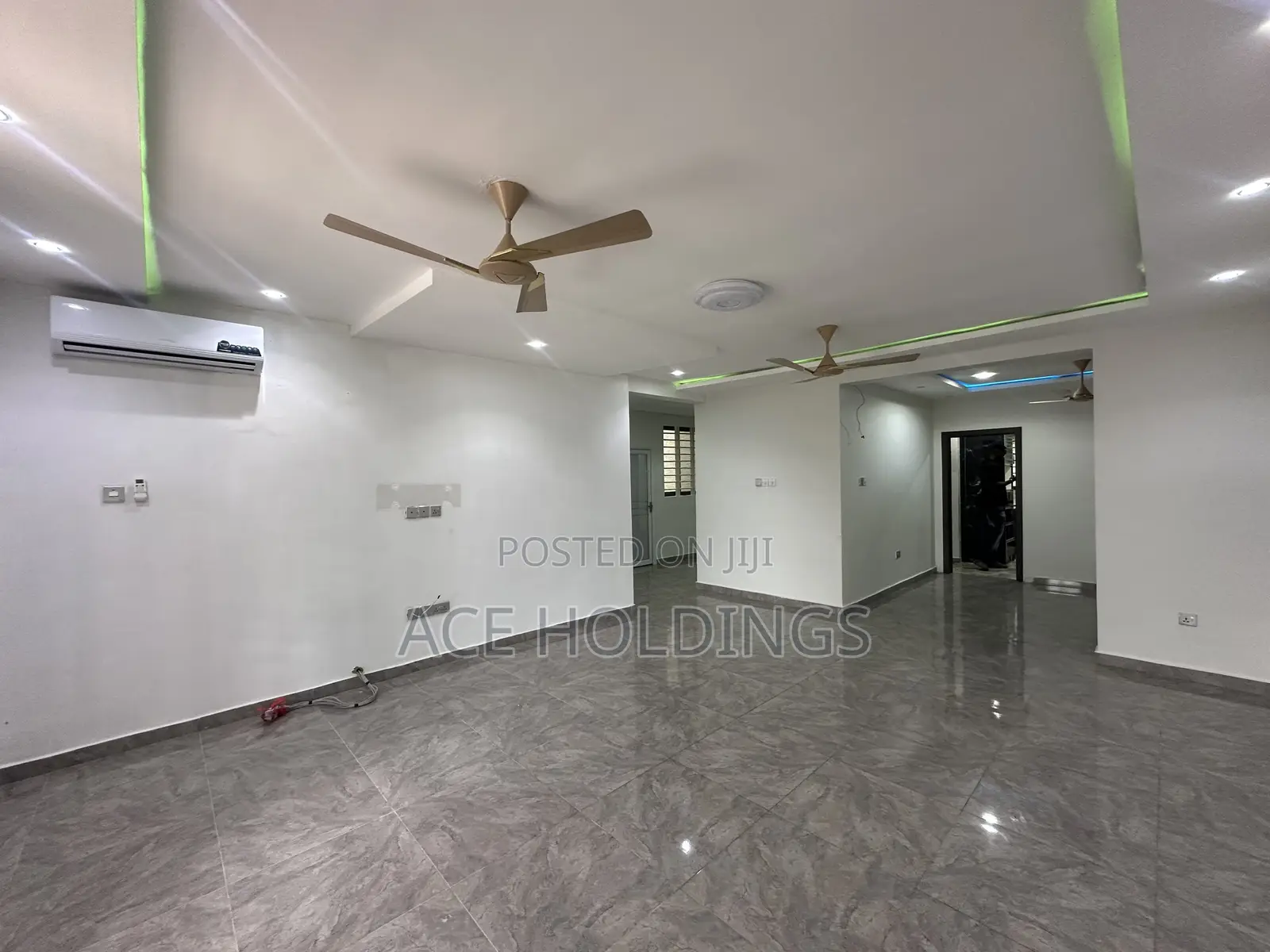 2bdrm Apartment in Lakeside for rent