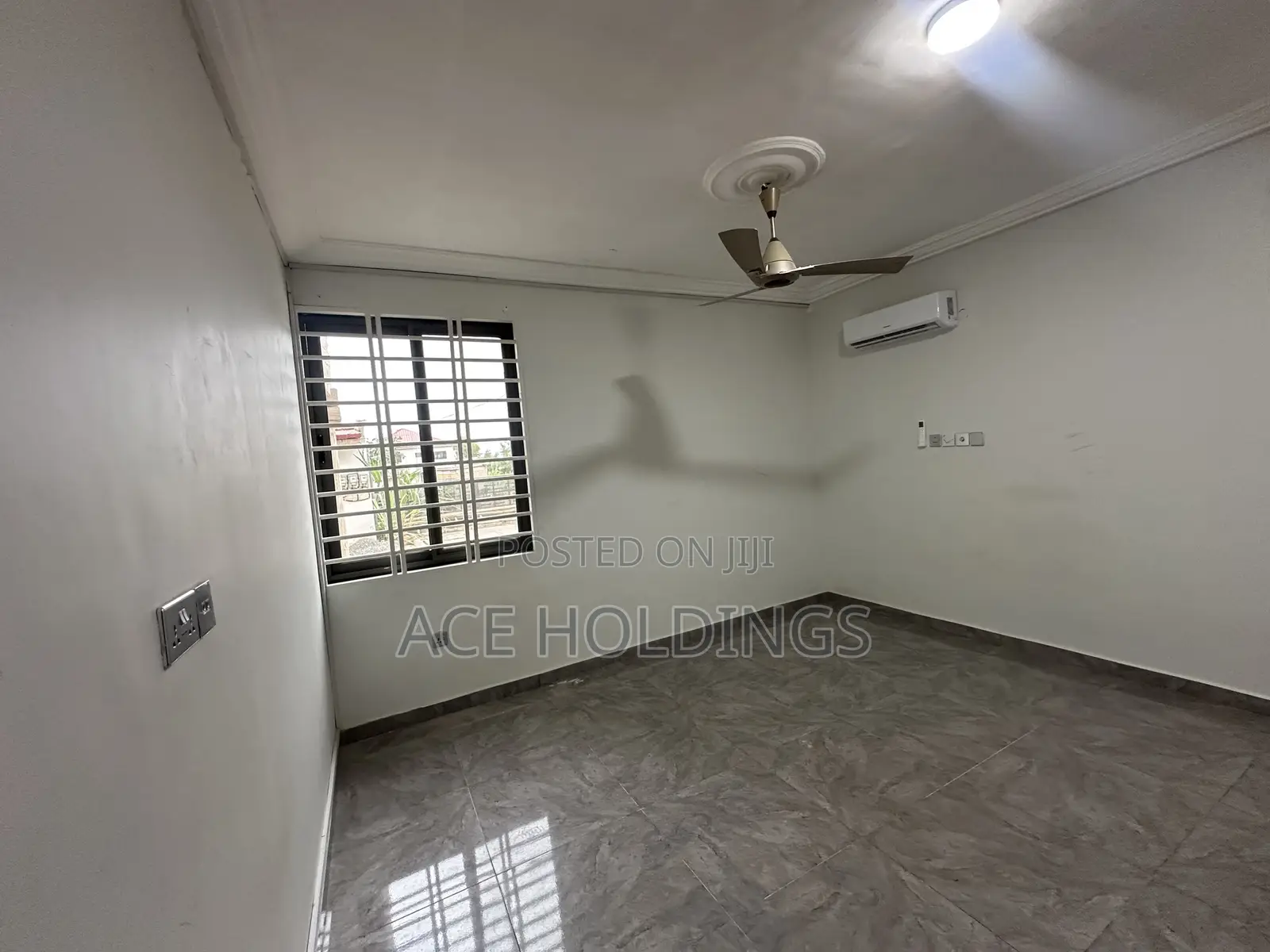 2bdrm Apartment in Lakeside for rent