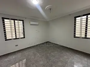 2bdrm Apartment in Lakeside for rent