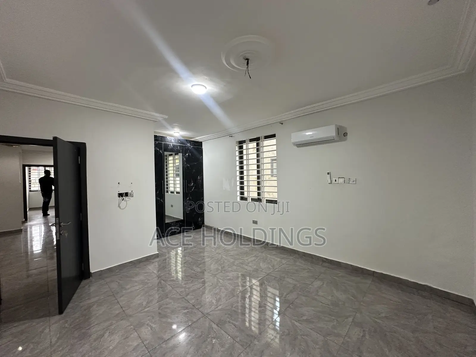 2bdrm Apartment in Lakeside for rent